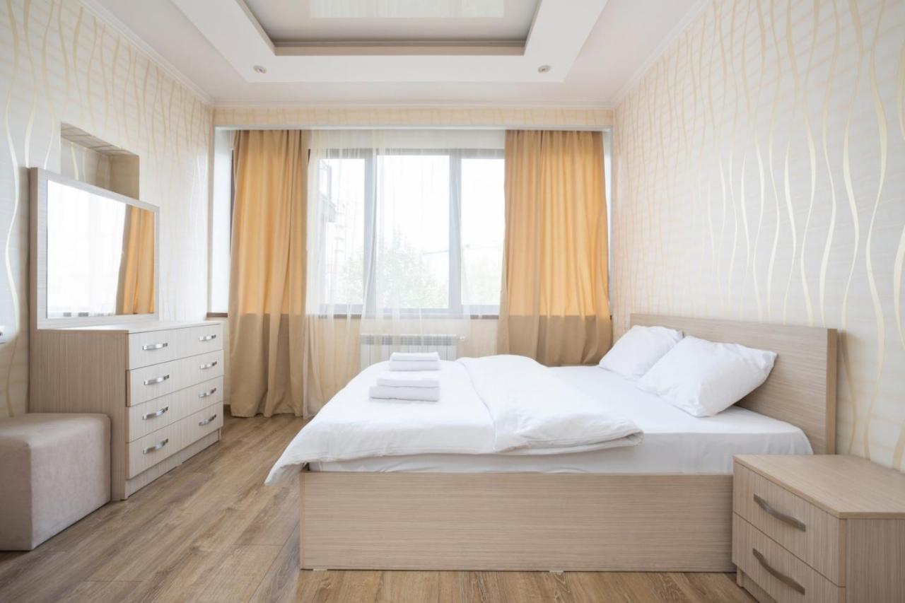 Stay Inn Apartments On 33 Sayat-Nova Avenue เยเรวาน ภายนอก รูปภาพ