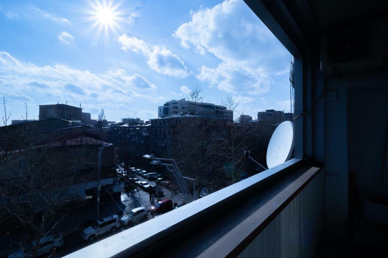 Stay Inn Apartments On 33 Sayat-Nova Avenue เยเรวาน ภายนอก รูปภาพ