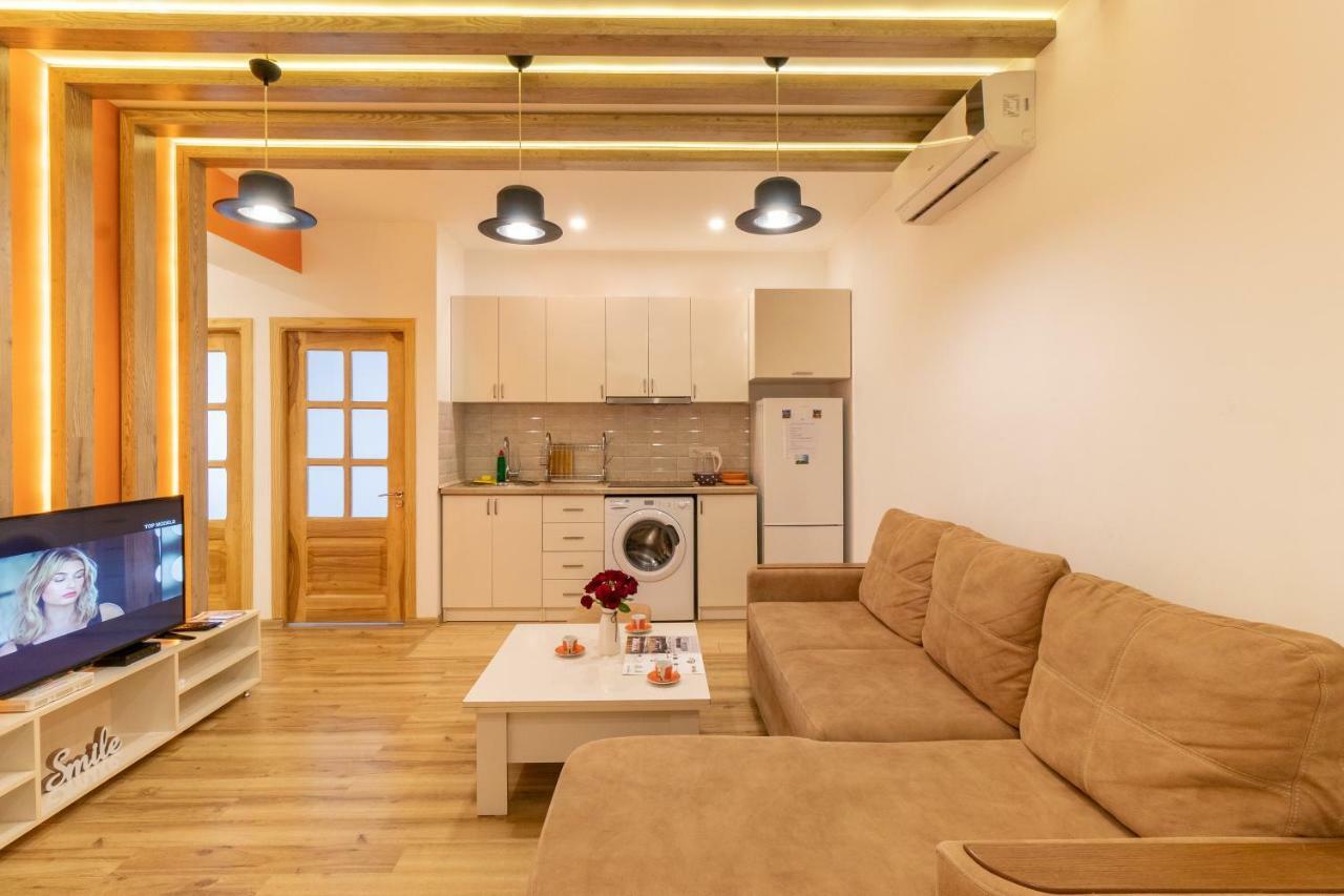 Stay Inn Apartments On 33 Sayat-Nova Avenue เยเรวาน ภายนอก รูปภาพ