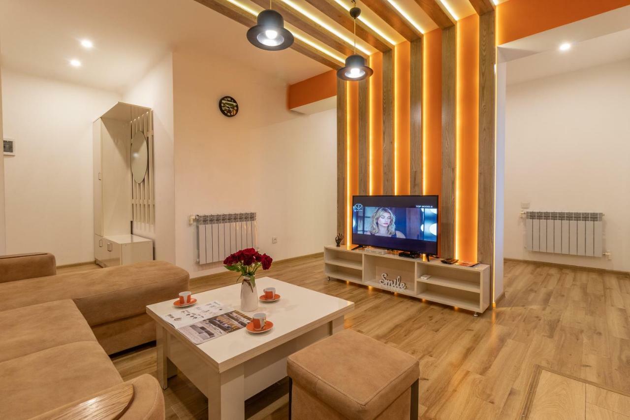 Stay Inn Apartments On 33 Sayat-Nova Avenue เยเรวาน ภายนอก รูปภาพ
