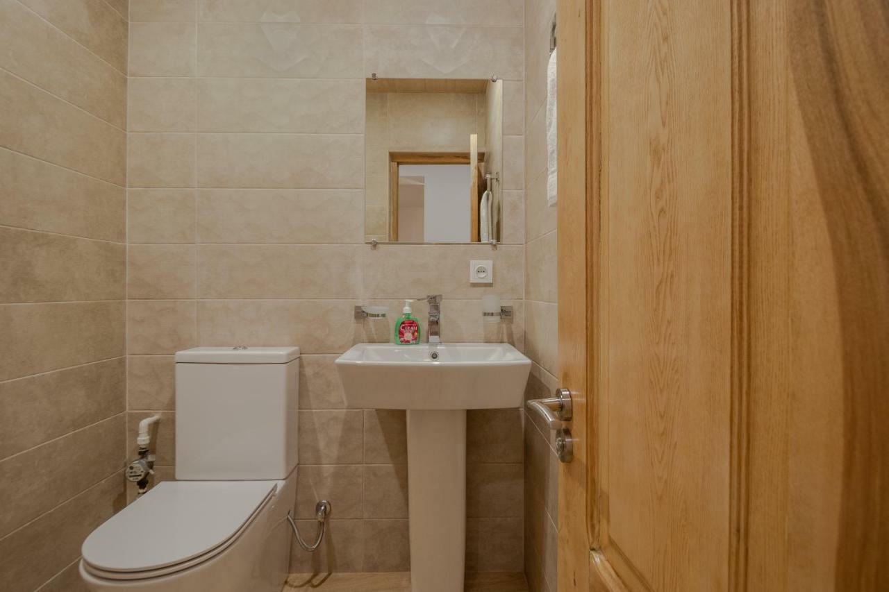 Stay Inn Apartments On 33 Sayat-Nova Avenue เยเรวาน ภายนอก รูปภาพ