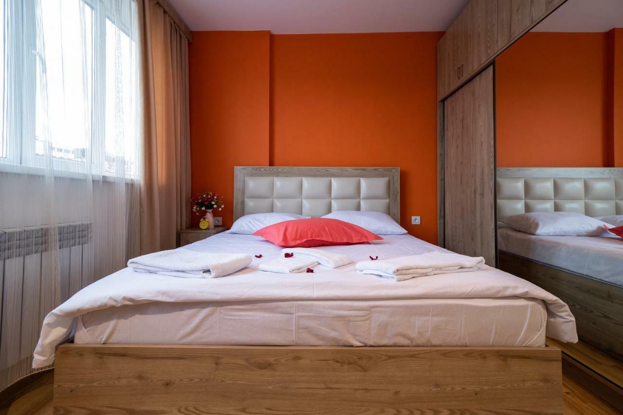 Stay Inn Apartments On 33 Sayat-Nova Avenue เยเรวาน ภายนอก รูปภาพ